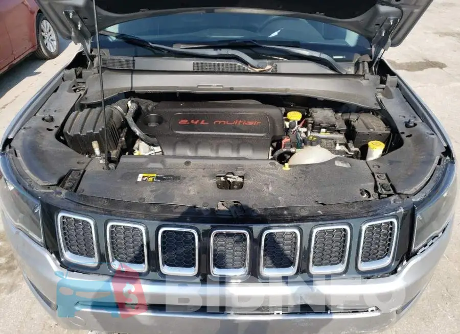 3C4NJCBBXJT293333 Photo# 7