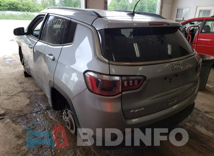 3C4NJDCB7KT854724 Photo# 3