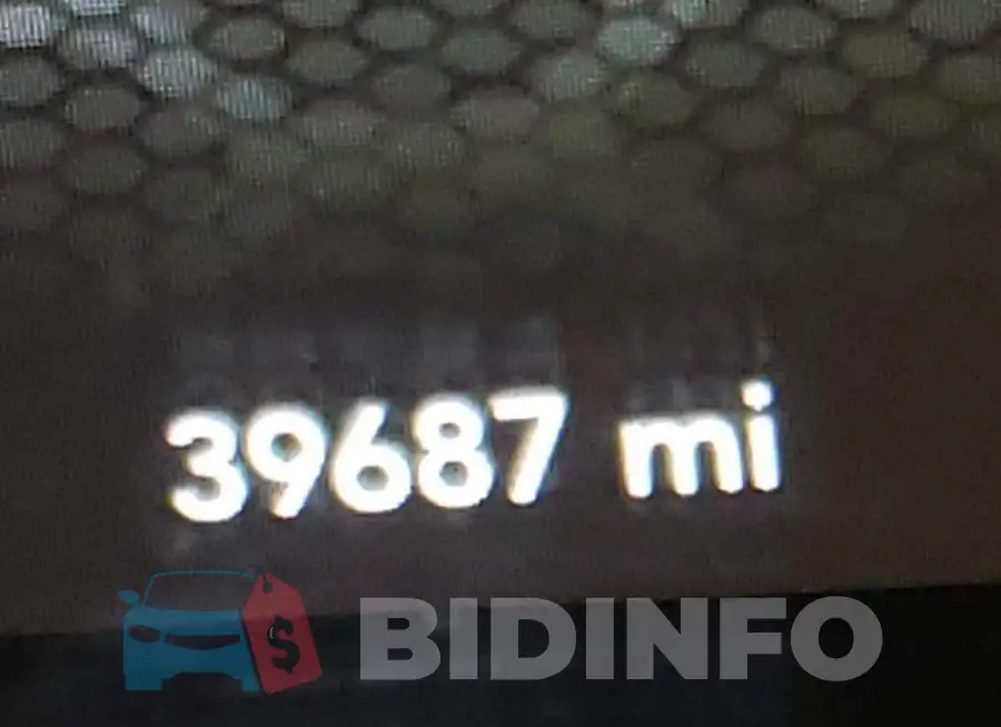2C3CDXCT0HH620701 Photo# 8
