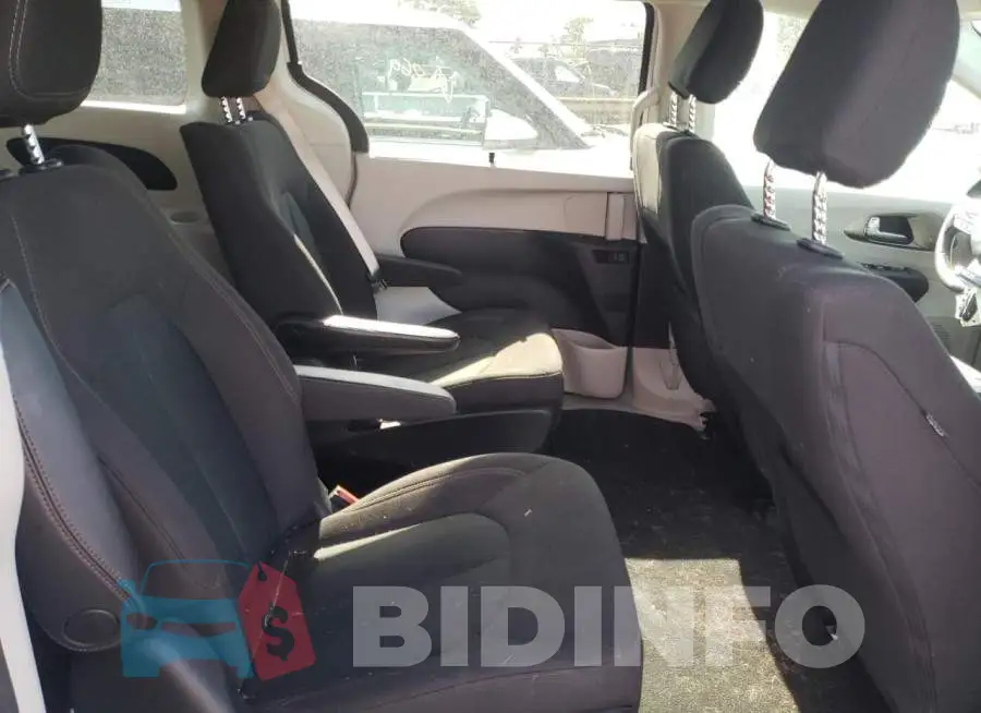 2C4RC1H73LR240773 Photo# 6