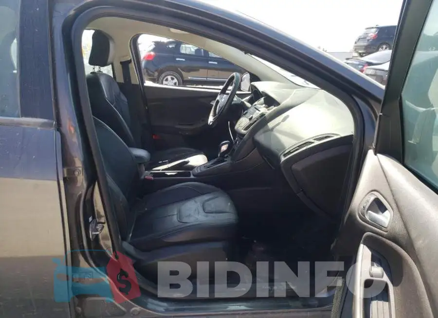 1FADP3F22GL374177 Photo# 5