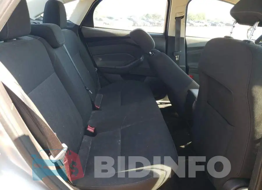 1FADP3F2XHL269386 Photo# 6