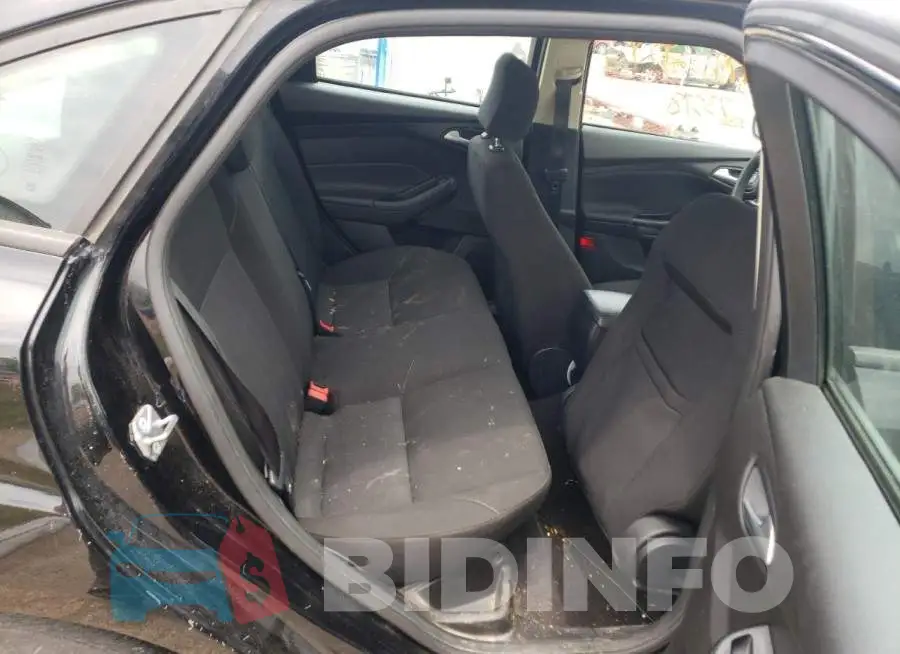 1FADP3FE2HL284698 Photo# 6