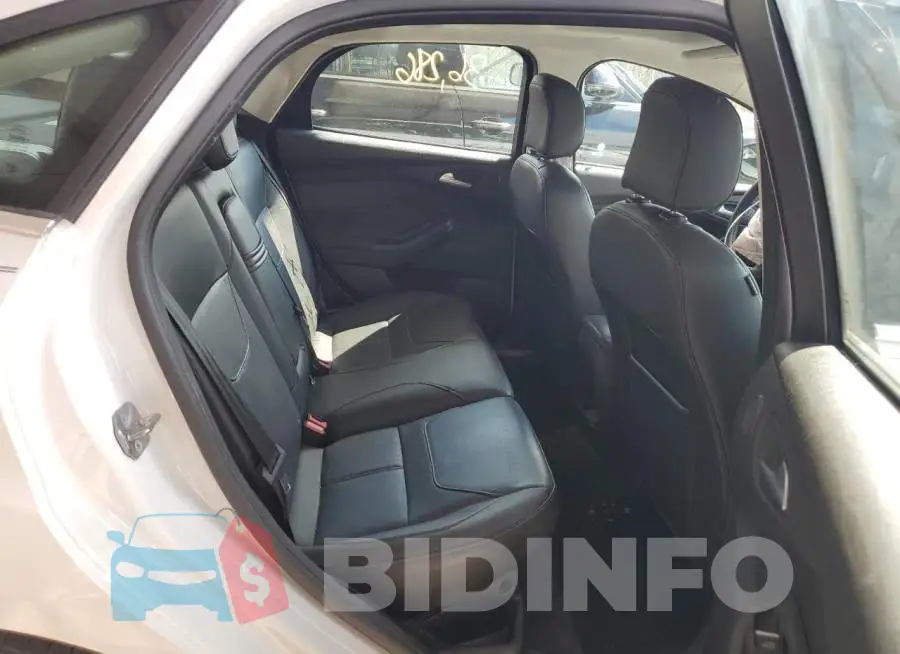 1FADP3J24GL350678 Photo# 6