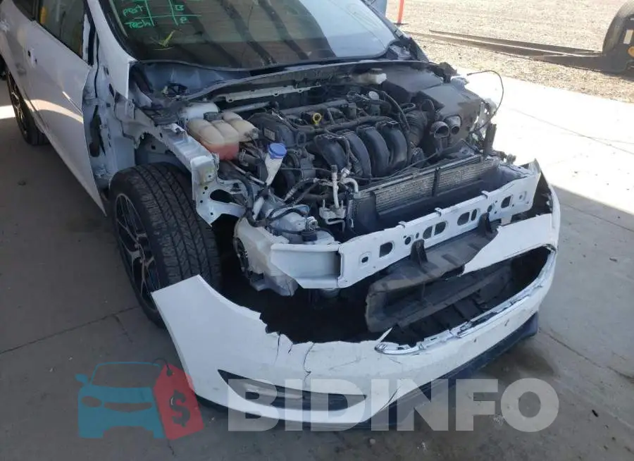 1FADP3M2XHL321666 Photo# 9