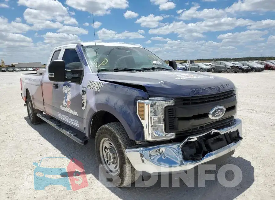 1FT7X2A61KEE20428 Photo# 1