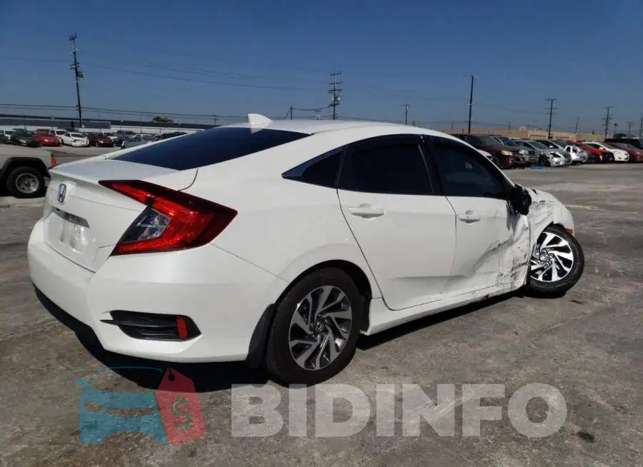 19XFC2F77JE206622 Photo# 4