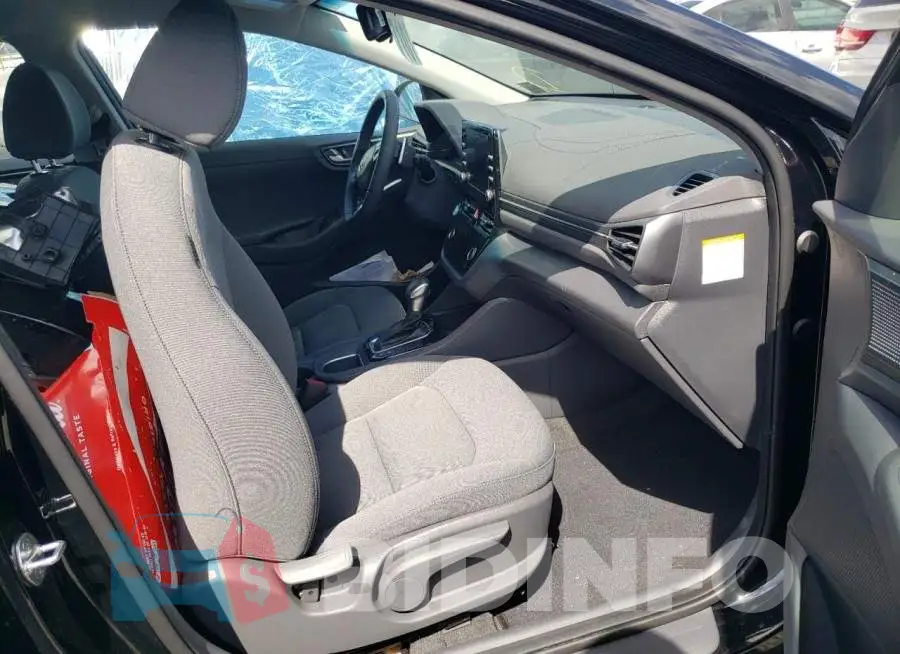 KMHC65LD8NU273092 Photo# 5