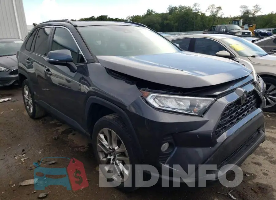 2T3C1RFV8KW010243 Photo# 1