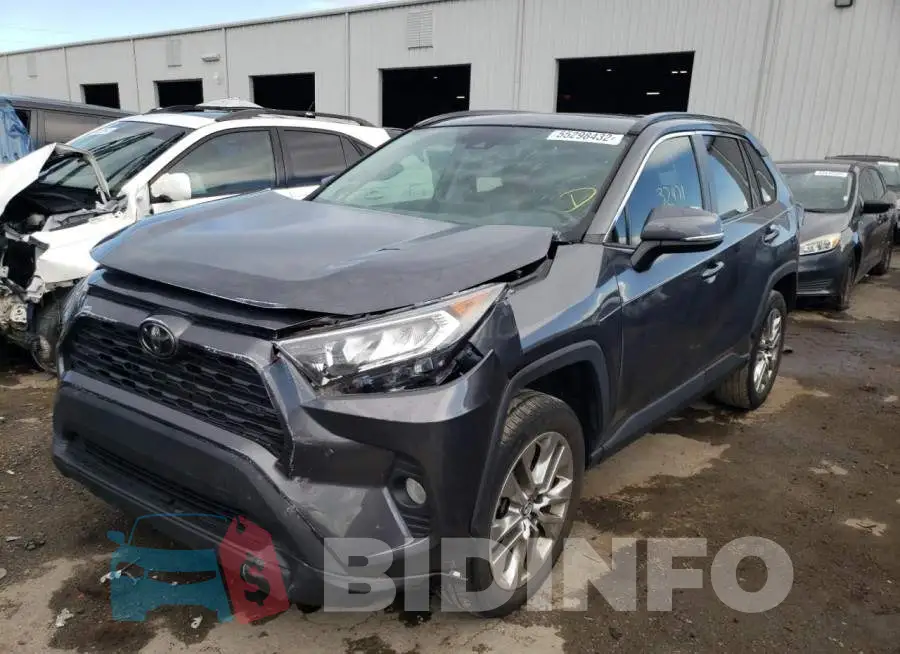 2T3C1RFV8KW010243 Photo# 2
