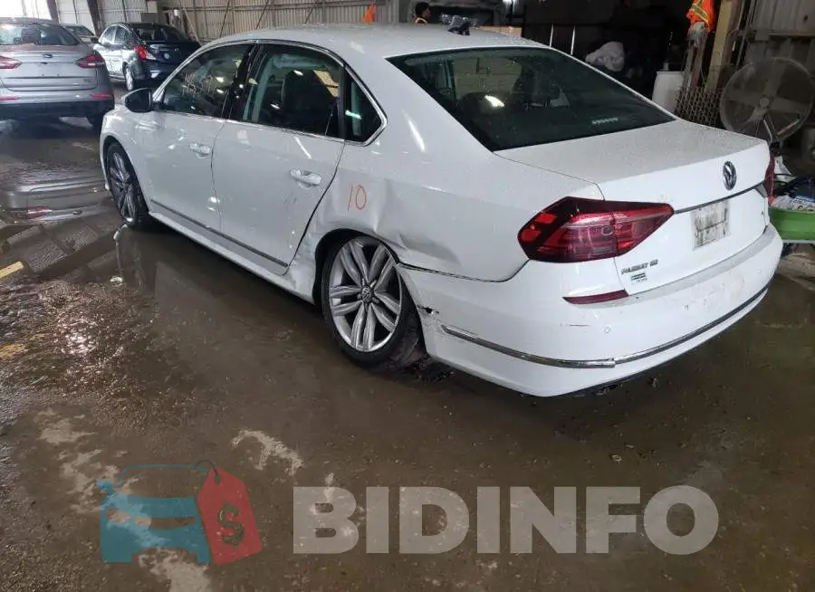 1VWGT7A30HC008467 Photo# 3