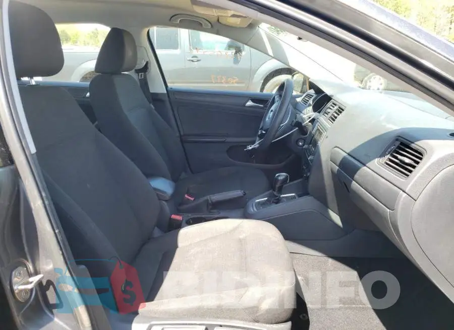 3VW267AJ9GM413949 Photo# 5