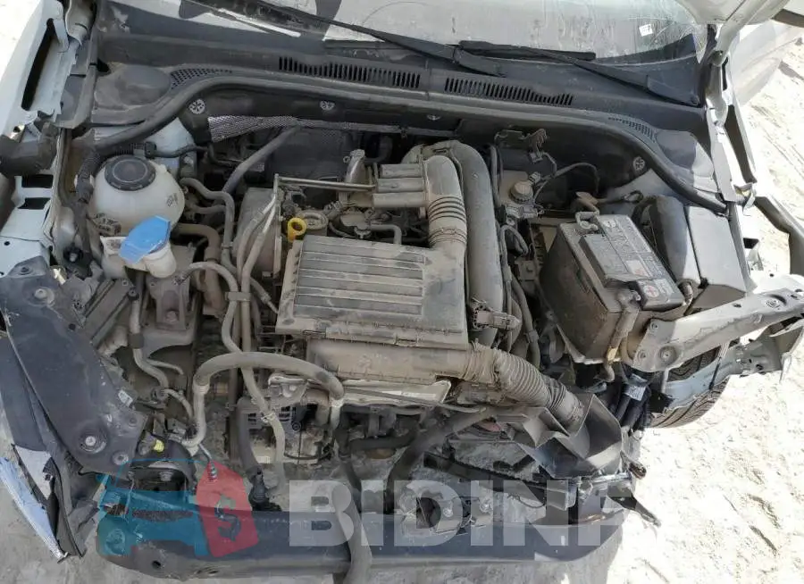 3VW2B7AJ1JM253570 Photo# 7