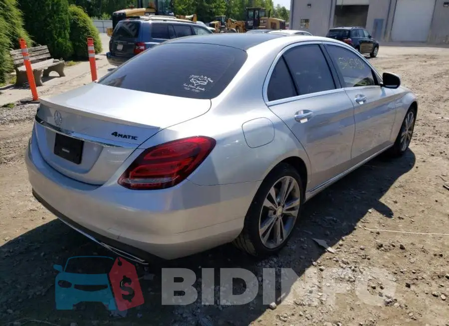 WDDWF4KB6HR222425 Photo# 4