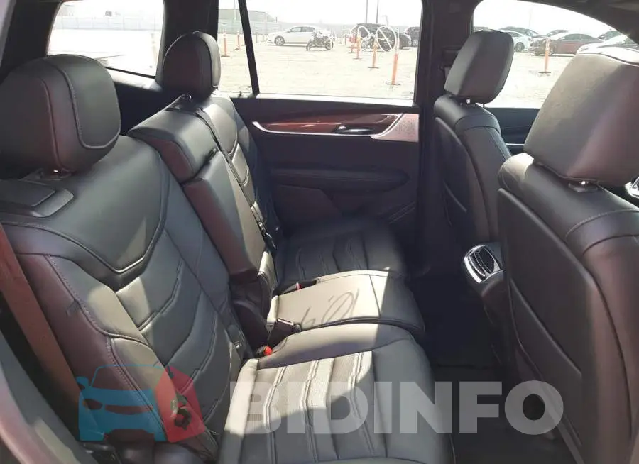 1GYKPHRS4LZ148203 Photo# 6