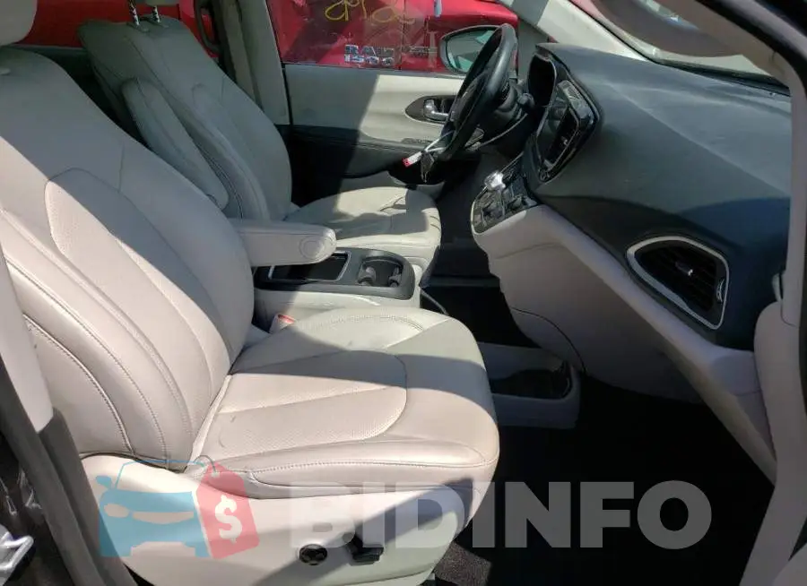 2C4RC1EG7LR108278 Photo# 5