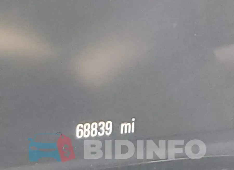 1G1FB1RSXJ0163747 Photo# 8