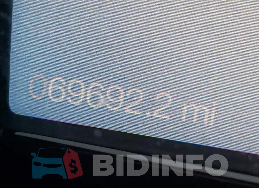 1FAHP2E82GG106868 Photo# 8
