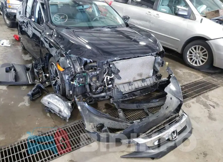 19XFC1F98HE013823 Photo# 9