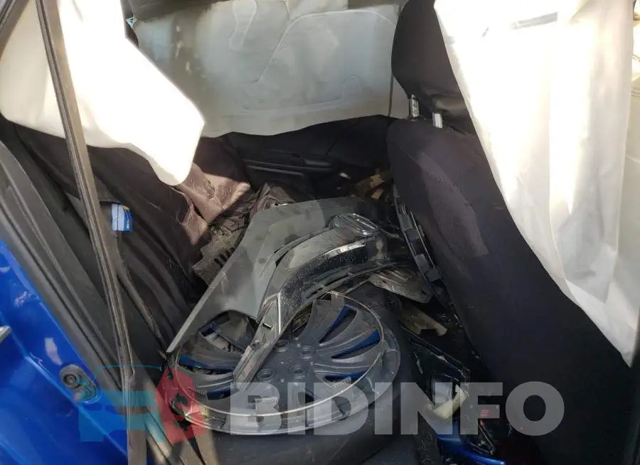 19XFC2F50HE007484 Photo# 6
