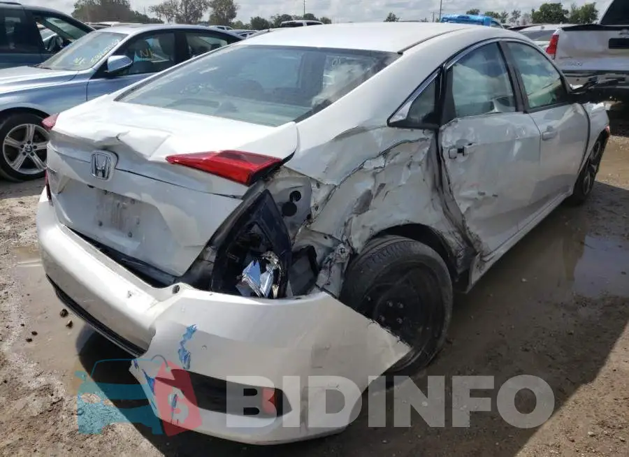 19XFC2F67LE018015 Photo# 4