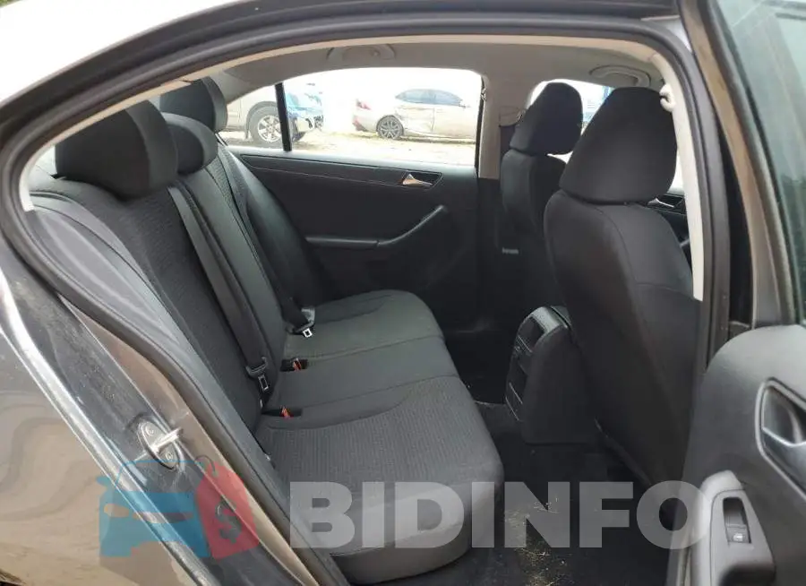 3VW167AJ8GM328743 Photo# 6