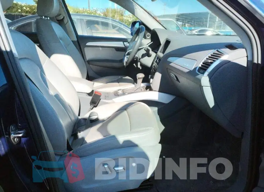 WA1L2AFP4GA101073 Photo# 5