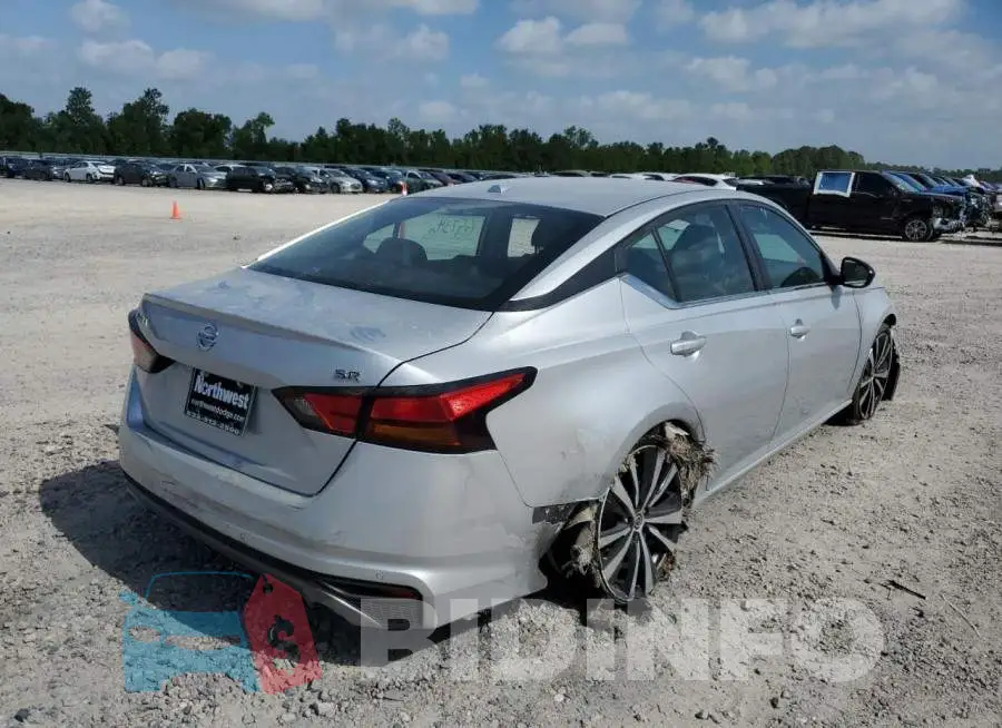 1N4BL4CV3LC202001 Photo# 4