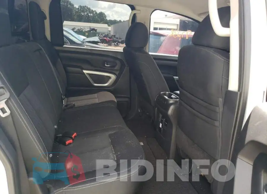 1N6AA1E65HN575890 Photo# 6