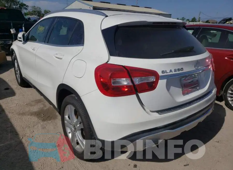 WDCTG4EB0KU013119 Photo# 3