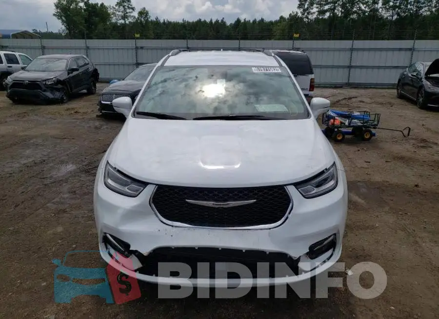 2C4RC1BG7MR604378 Photo# 9