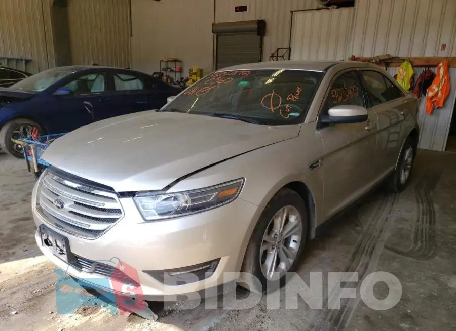 1FAHP2E85JG115247 Photo# 2