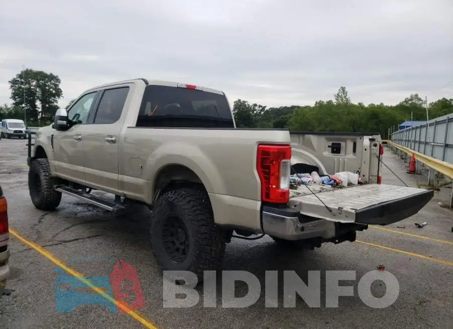 1FT7W2BT2JEB70154 Photo# 3