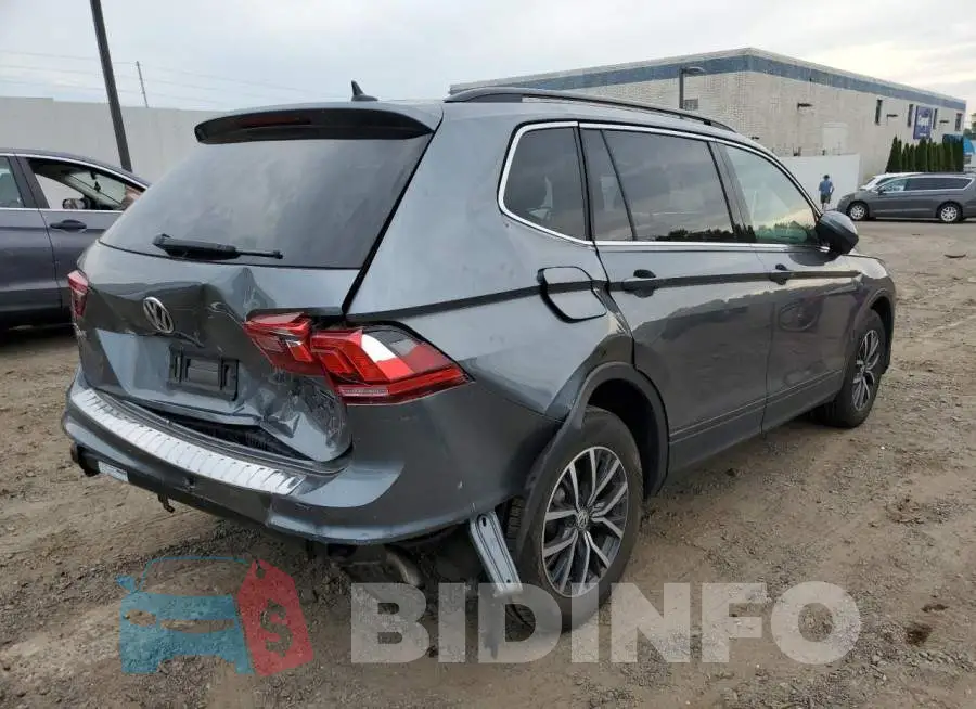 3VV2B7AX8KM136417 Photo# 4