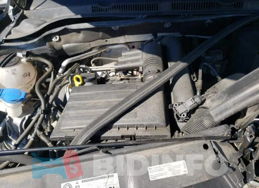 3VW167AJ7HM351576 Photo# 7