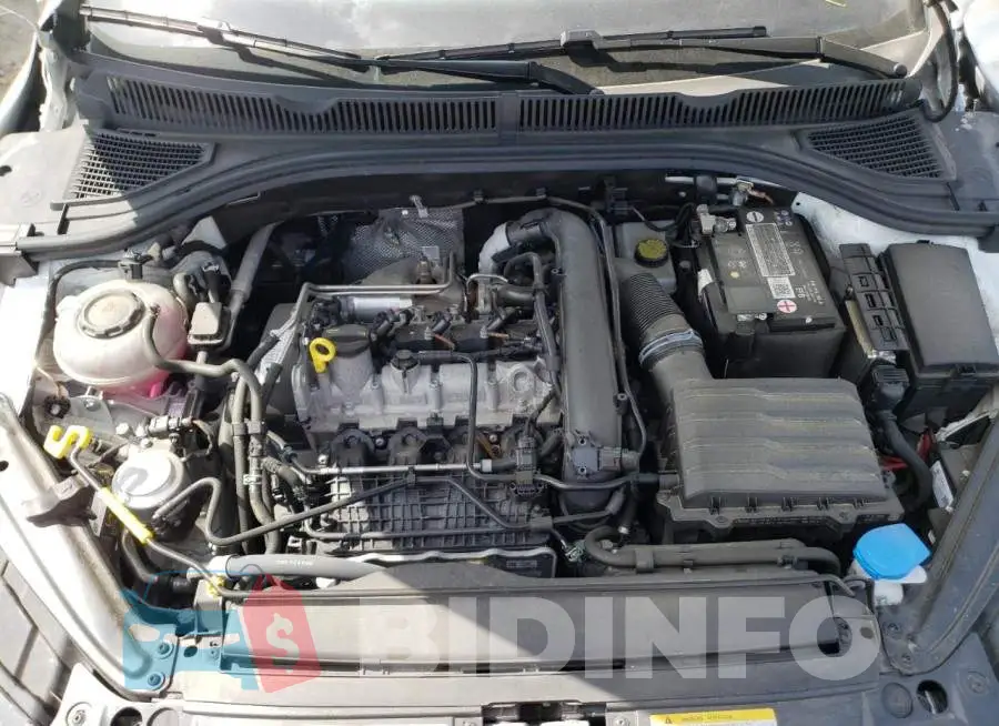 3VWC57BU9MM012476 Photo# 7