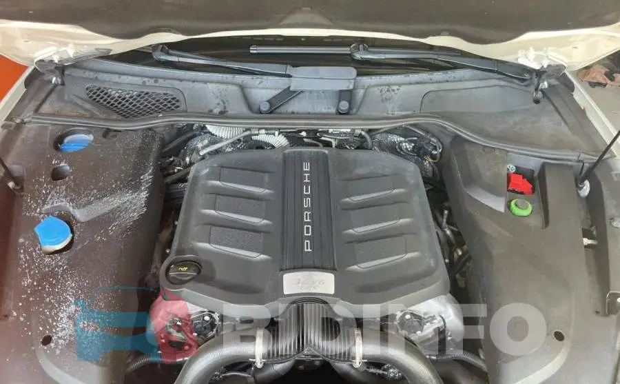 WP1AD2A21GLA72790 Photo# 7