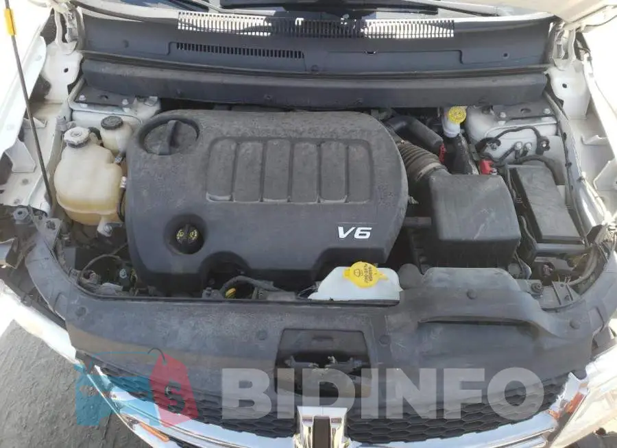 3C4PDCBGXJT525957 Photo# 7