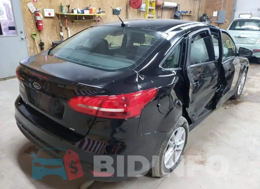 1FADP3F2XJL321282 Photo# 4