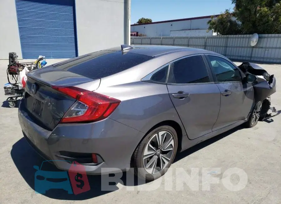 19XFC1F33HE211897 Photo# 4