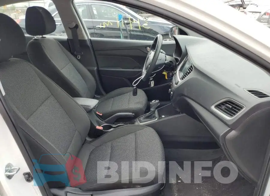 3KPC24A64LE121384 Photo# 5