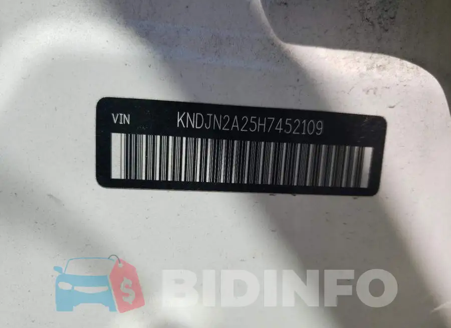 KNDJN2A25H7452109 Photo# 10