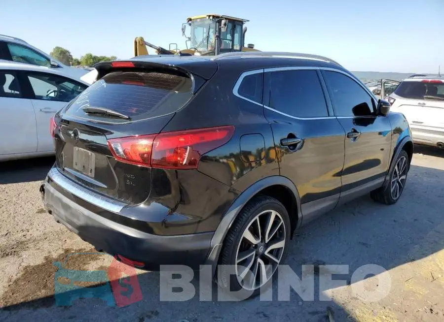 JN1BJ1CR2HW127477 Photo# 4