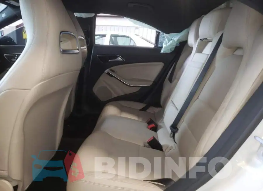WDDSJ4EB8JN556624 Photo# 6