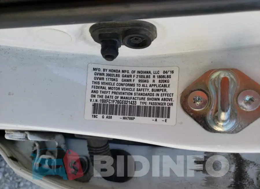 19XFC1F76GE021433 Photo# 10