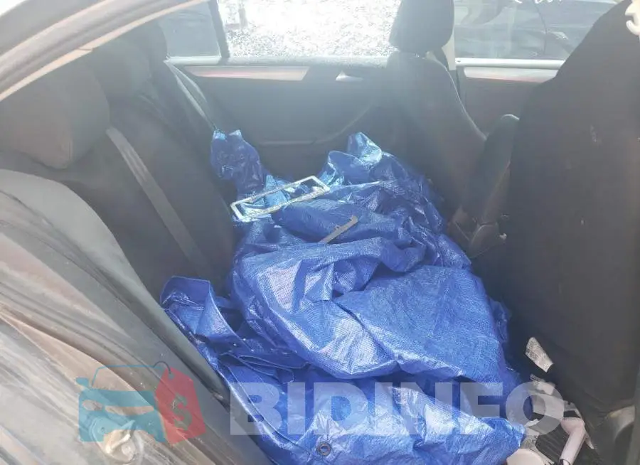 3VW2B7AJ8HM317131 Photo# 6