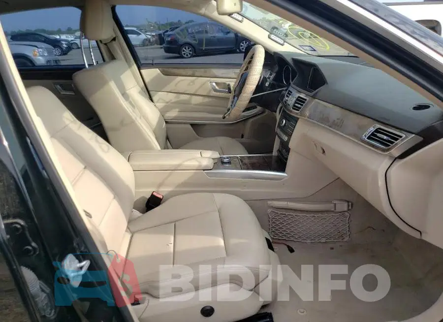 WDDHF5KB1GB207224 Photo# 5