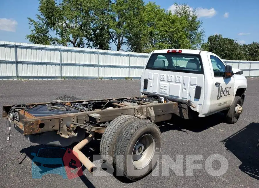 1GB3CVCG5KF107995 Photo# 4