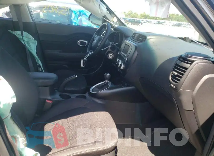 KNDJN2A22J7574142 Photo# 5