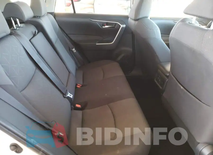 JTMW1RFV3KD002612 Photo# 6